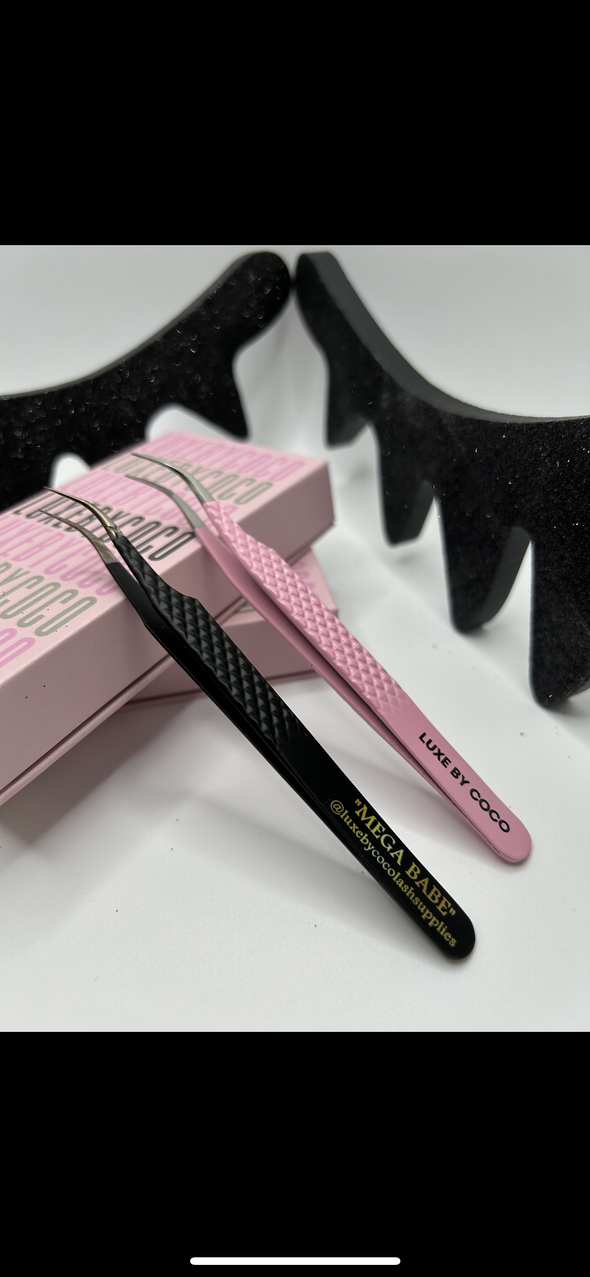 MEGA BABE TWEEZERS